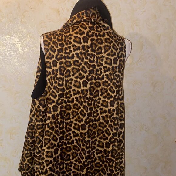 Joey Eric House of Style Leopard Fleece Cardigan! - Picture 3 of 10